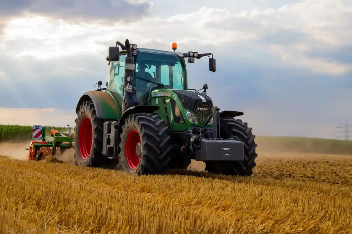 Máquina agrícola em operação